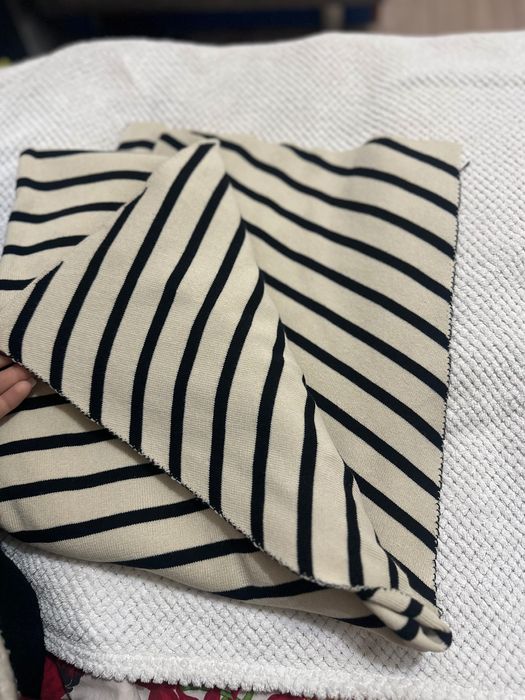 Платье трикотажное продам