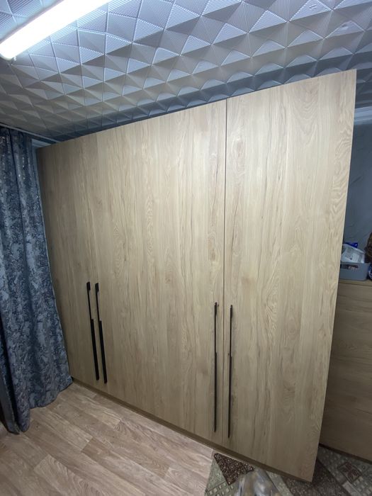 Продам два шкафа