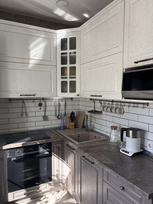 Просторная  3-комнатная СТАЛИНКА — 83 м²