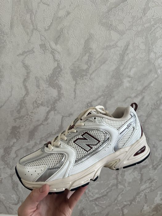 Кроссовки New Balance 530 срочно!