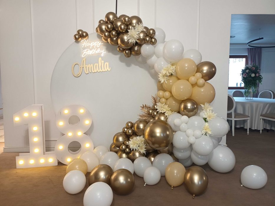 Aranjamente baloane botez Arcada baloane majorat aniversare 18 ani Panou foto baloane Nume personalizat Decor