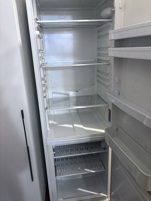Холодильник indesit