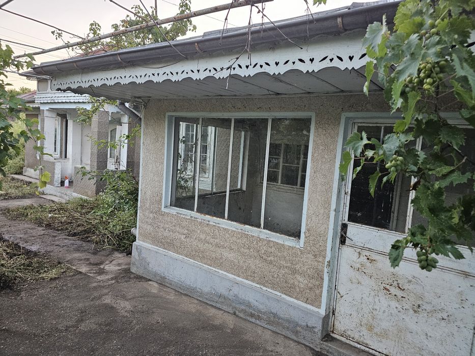 Teren Intravilan de vânzare