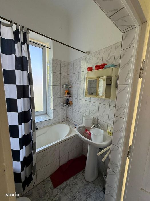 Casă + curte în centrul localității Şura Mică- direct de la proprietar