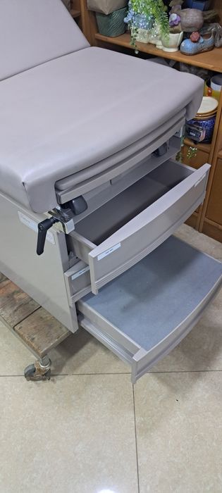 Гинекологическое / смотровое кресло Ritter Midmark 300 (США)