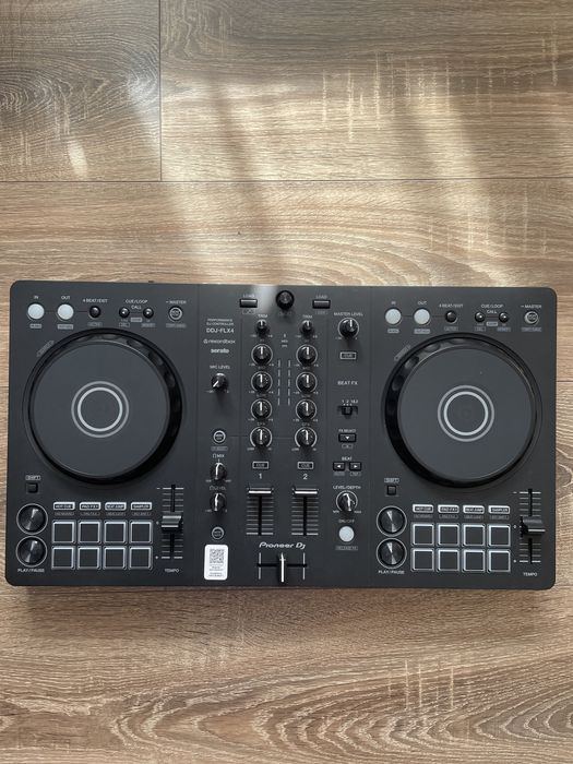 Consola ddj flx 4