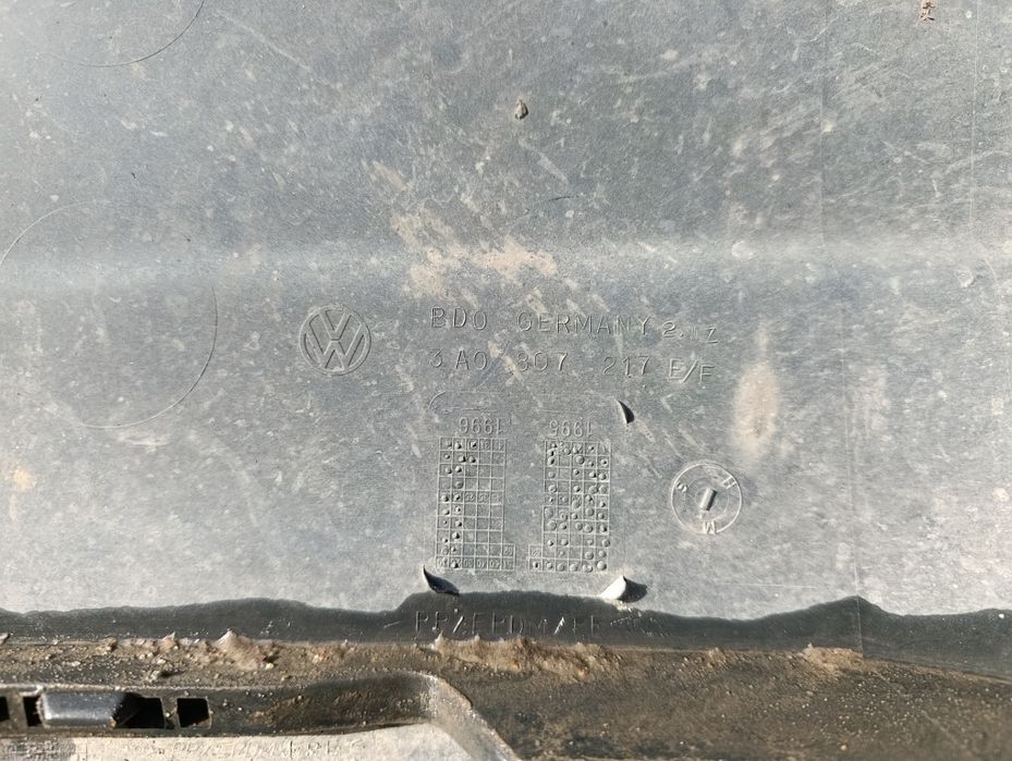 Продам. Бампер на Пассат Б 4