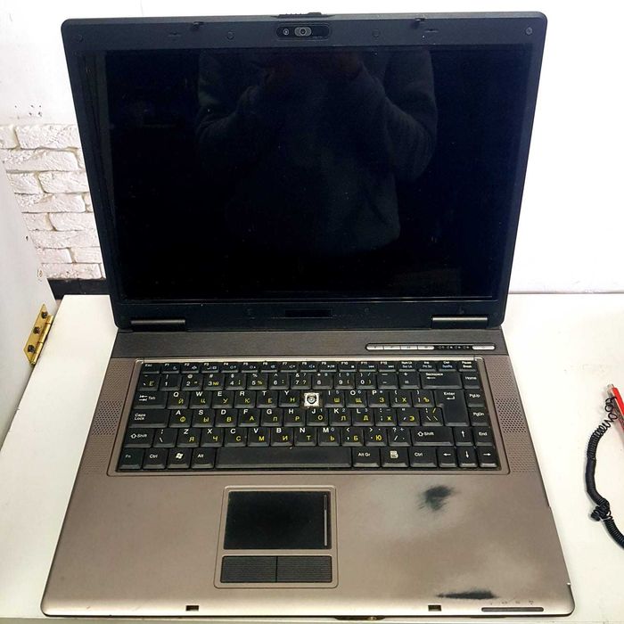 Продам ноутбук Asus BT-183 s96s