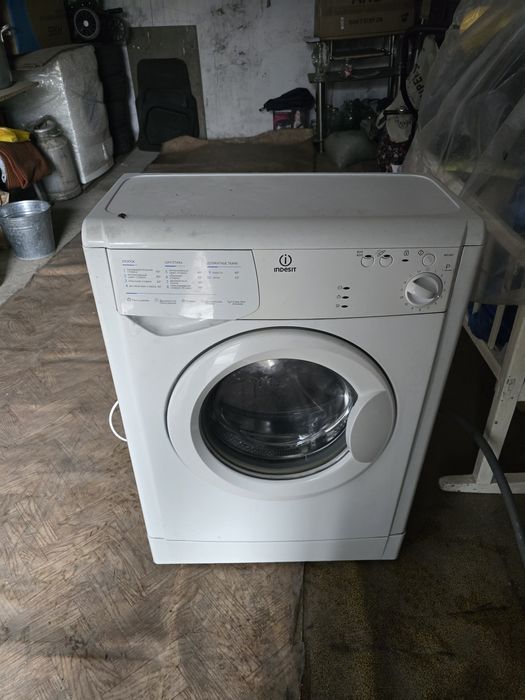 Стиральная машина рабочая