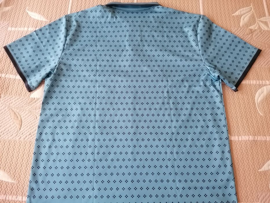 Мъжка тениска с яка!