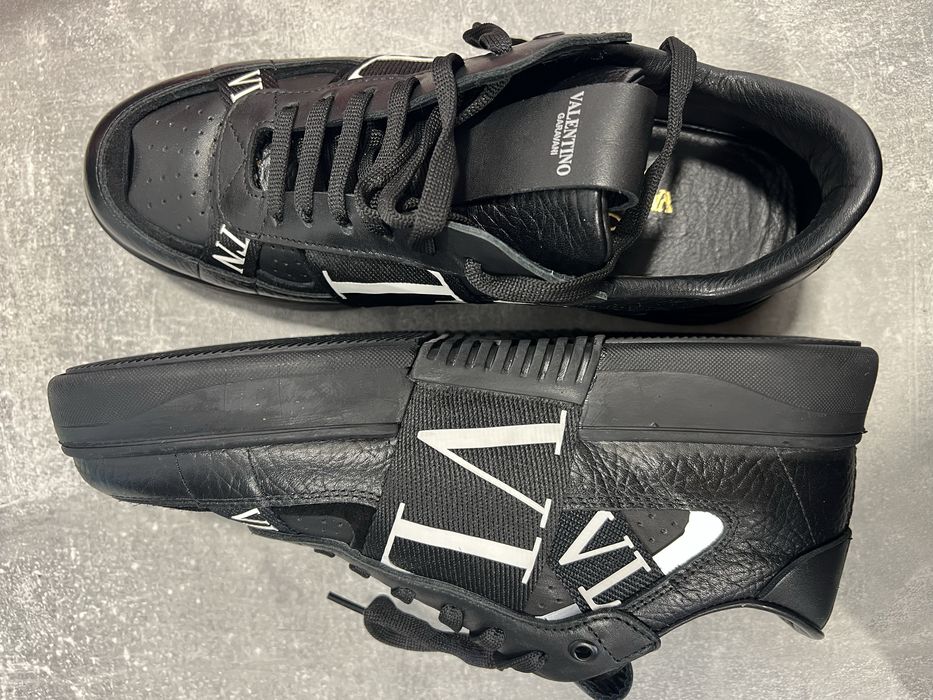 Adidasi Valentino