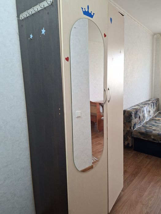 Продам шкаф на манаса 20/1