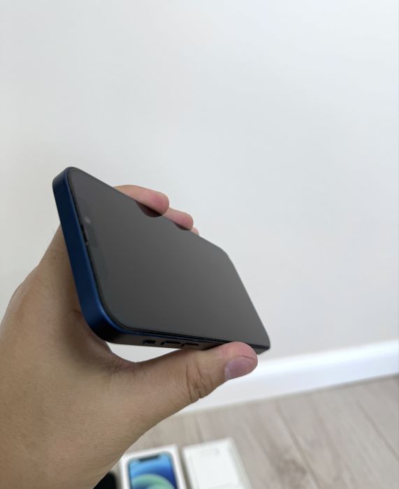 Продам iPhone 12 64GB