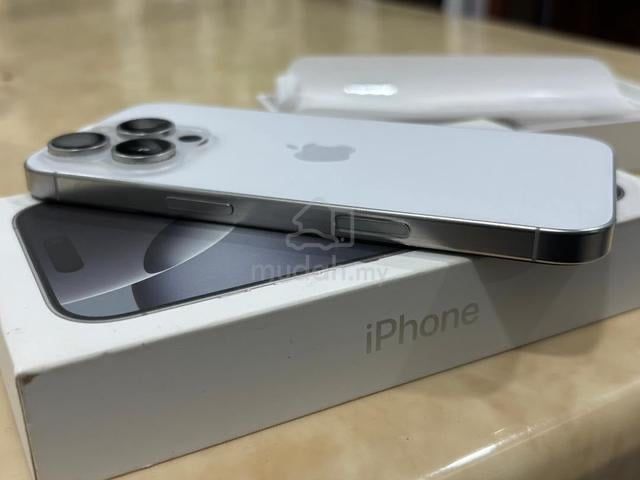 iPhone 16 pro silver liber de retea