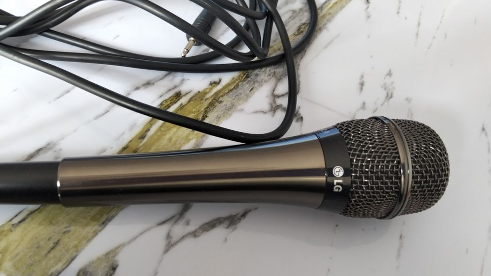 Новый микрафон LG