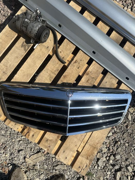 Решетка Mercedes E class W212