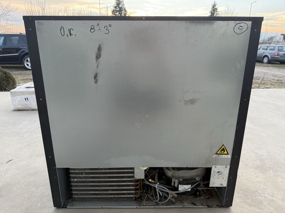 +Гаранция Двойна подбарова хладилна витрина