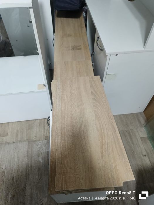 Витрина из мдф и стекла