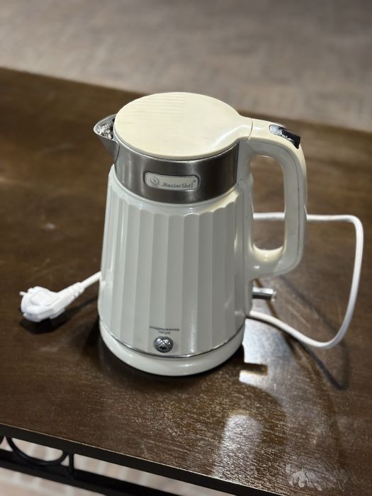 Продается кухоные оборудование и инвертарий б/у