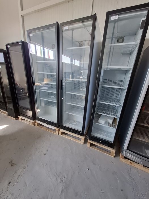 Вертикална хладилна витрина UGUR UCOOL