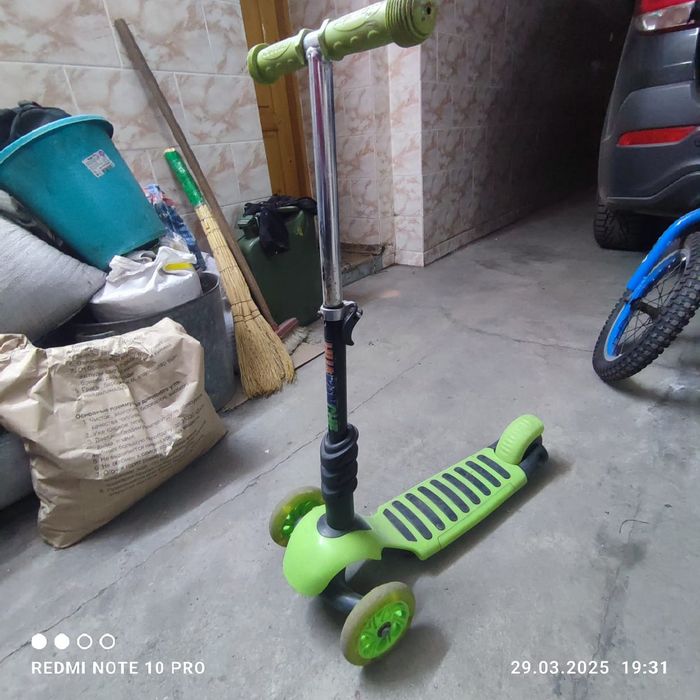 Продам самокат детский