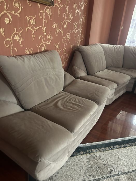 диван продаю срочно  дешево