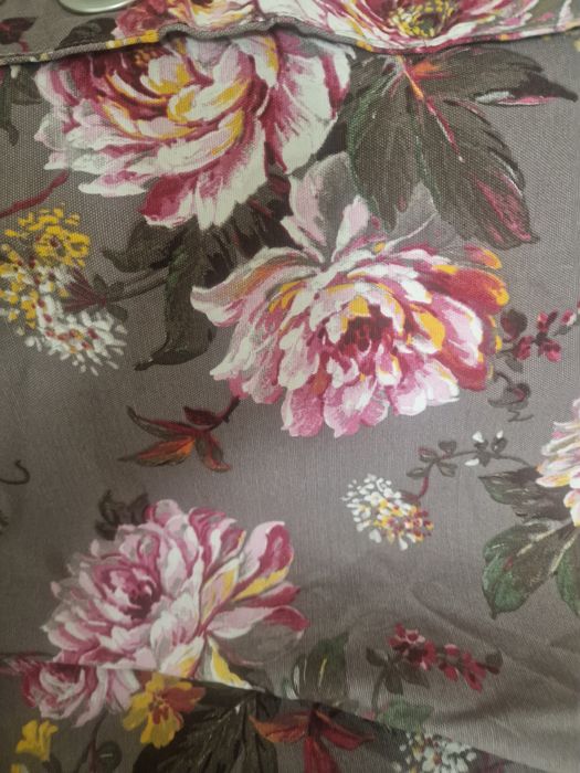 Vând 2 draperii noi Sofia