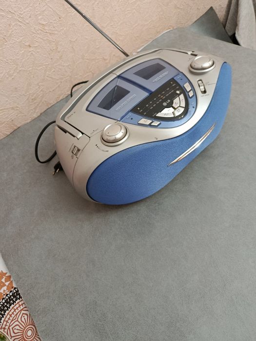 LG двухкассетный магнитофон / радиоприёмник (Boombox) FM/AM, Auto Reve