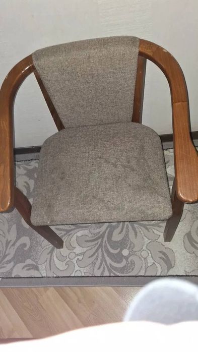 Стулья деревянные