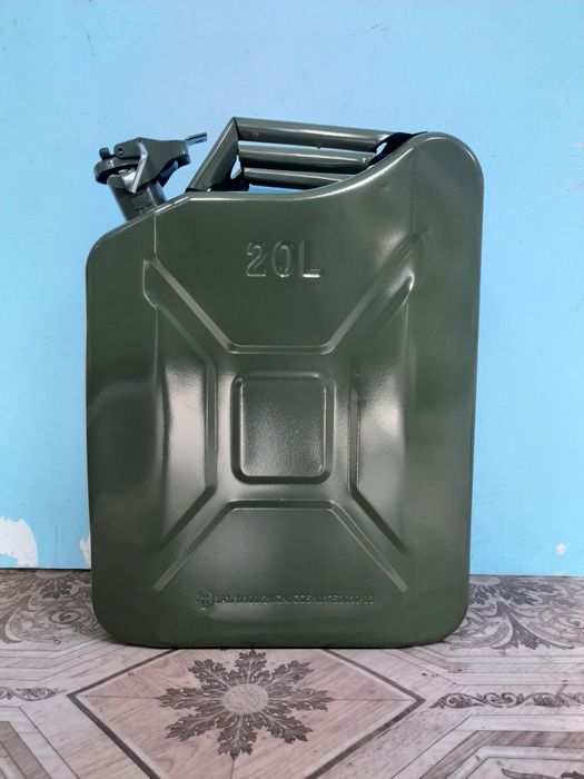Канистра 20 л - 7000т. Пластик.