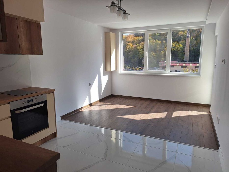 Продава се Тристаен апартамент в Габрово, Център - 66 кв.м за 1221 €/кв.м - Снимка #1