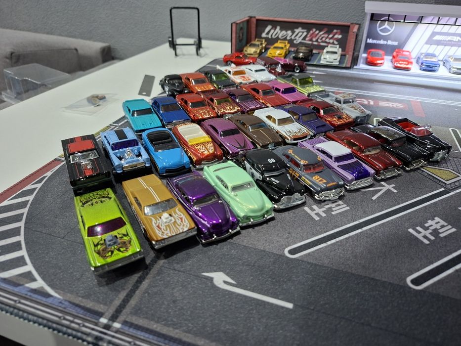 Продам Hotwheels