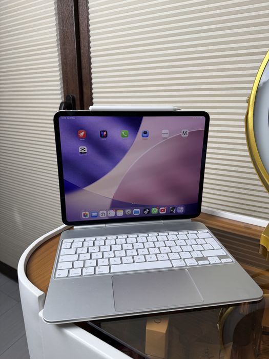 Tableta iPad Pro 13" M4 1 TB + Apple Pencil Pro + Keyboard