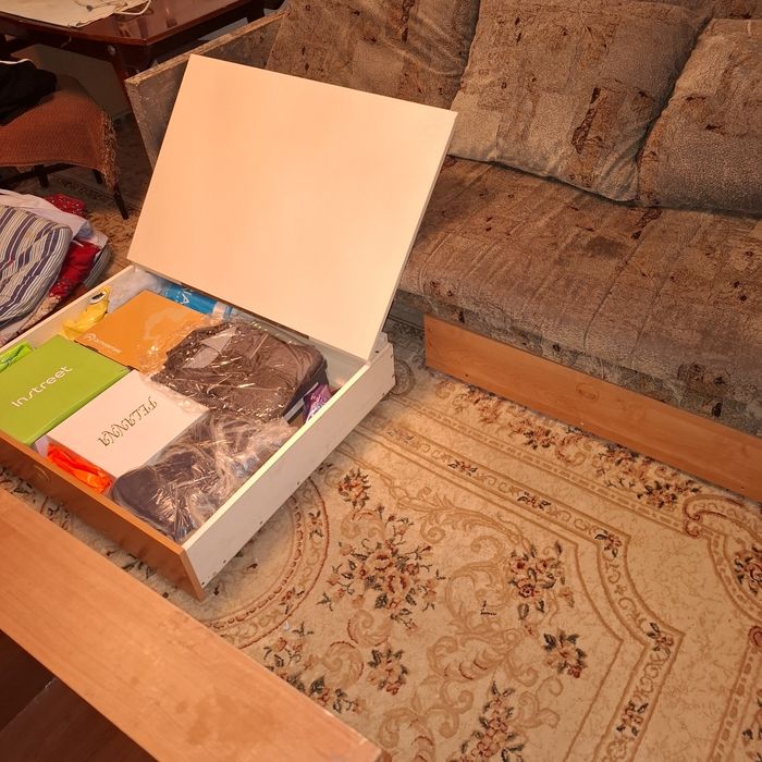 Диван раздвижной 2-х местный