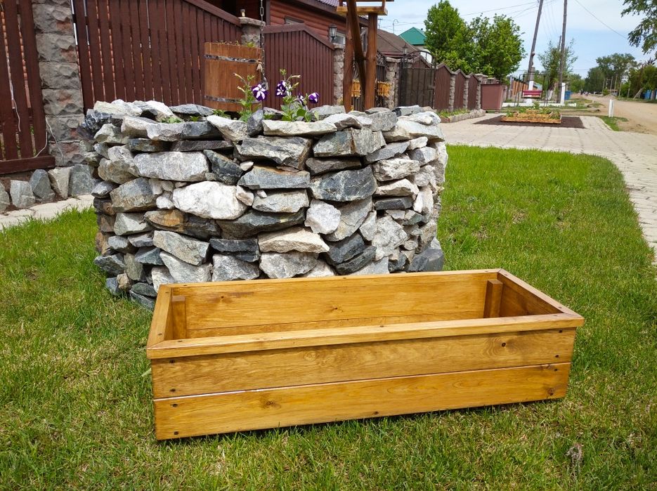 Клумба цветочная