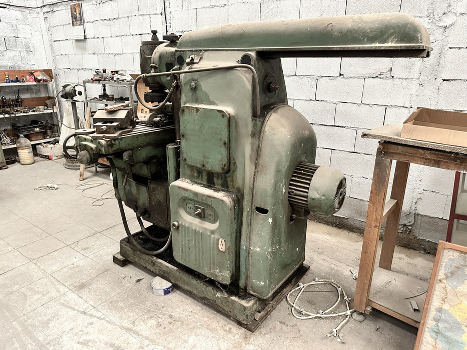 Продавам  Фреза-2000€  Кординат - 3000€
