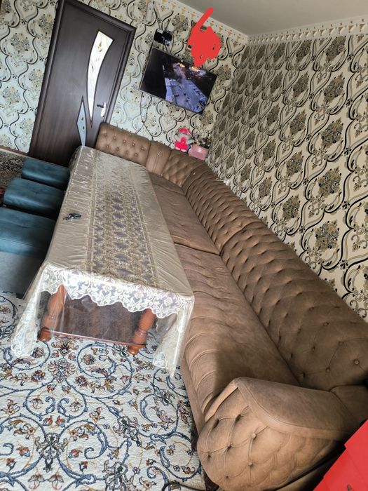 Уголок деван ва стол эни. 1.50. узунлиги 4.5.метл стол 3.метр холати а