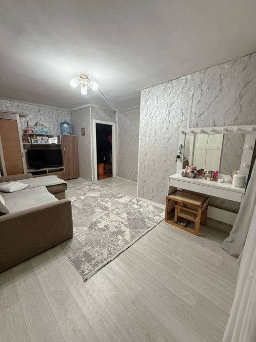 Продается 2х комнатная квартира