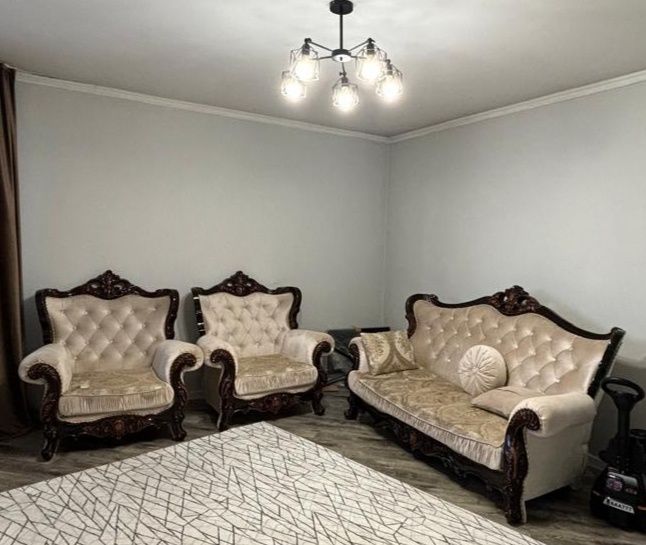 Продам диванный комплект Фараон