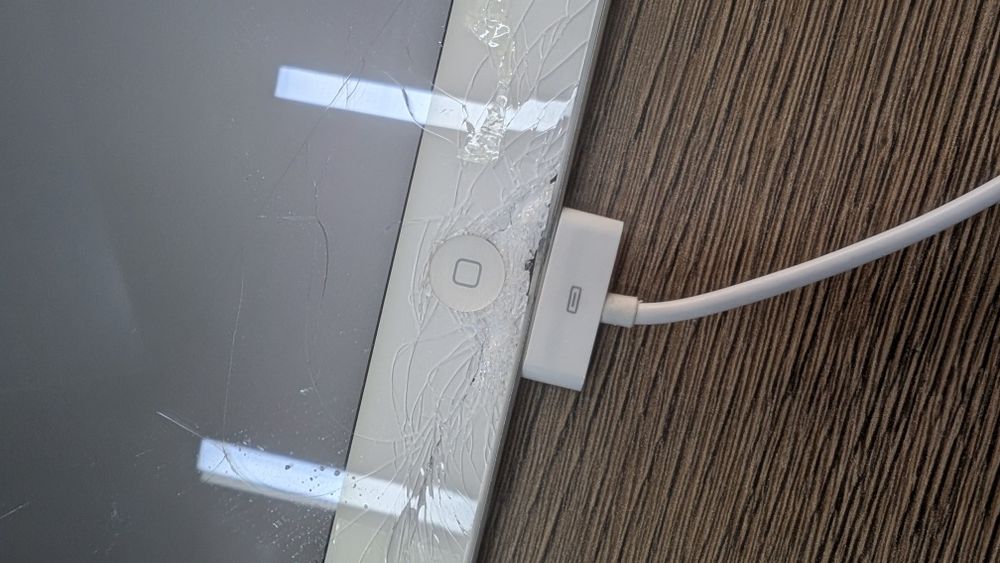Продам iPad 3 (рабочий)
