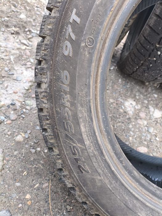Продам шипованные шины r 16
