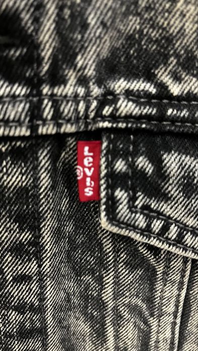 Продам джинсовую куртку