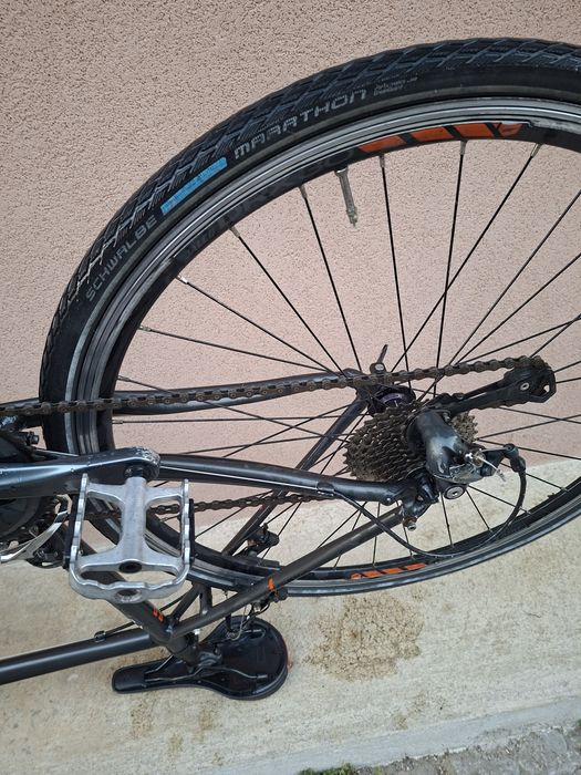 Vând bicicletă urbană/hybrid (fitness) Bergamont Sweep