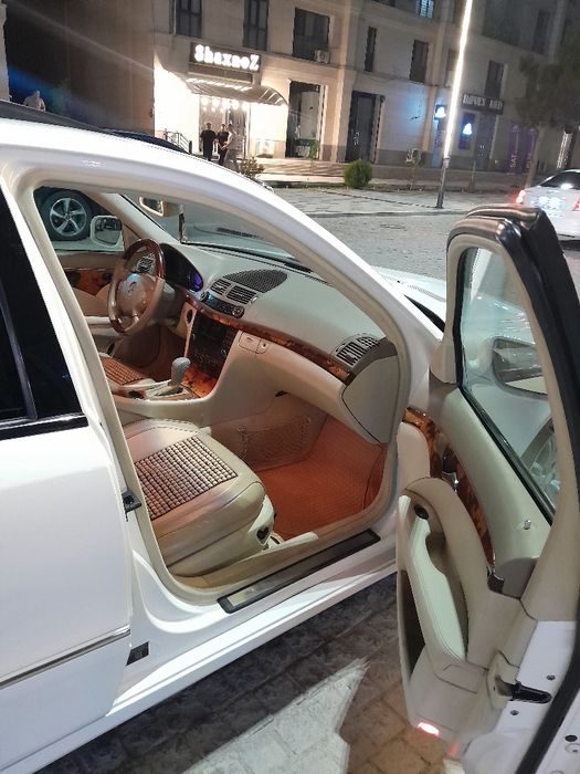 Mercedes Benz W211 E240