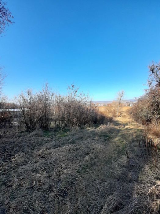 Продава се Парцел в с. Петърч, Област София-област - 1533 кв.м за 45 €/кв.м - Снимка #2