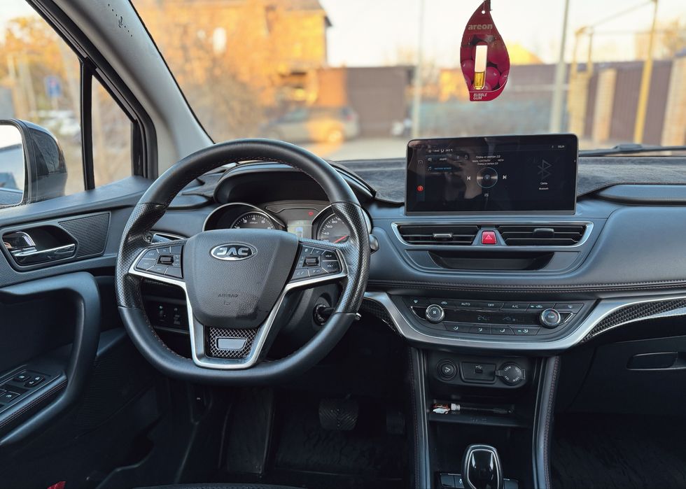 Продам машину Jac s3pro