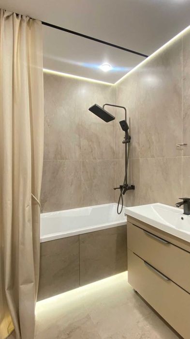 Продам 3-комн квартиру, IT лицей, 98 кв.м.