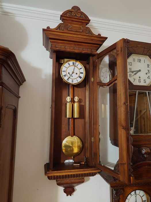 Pendula/ Ceas de perete cu pendul