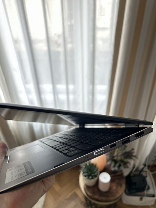 Laptop touchscreen Lenovo Yoga 330 - LED 11.6” Hd, intel N4000, 4GB ram, 64GB ssd, usbc