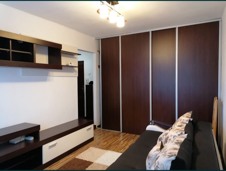 Închiriez garsoniera in zona Cinema Dacia